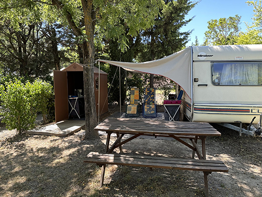 Camping-Pegomas-Saint-remy-Caravane Vintage